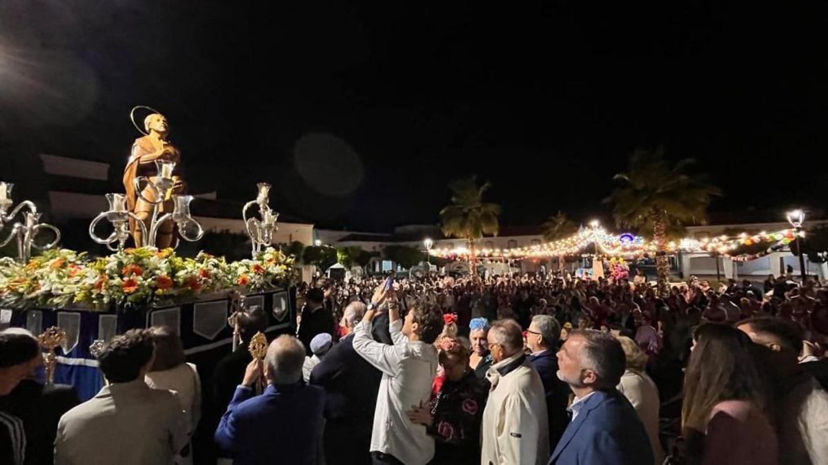 Torre de la Reina celebra celebra esta semana sus 'Fiestas Patronales' con conciertos, atracciones y pasacalles: actividades, horarios y ubicación