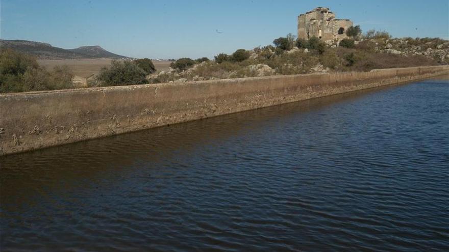 Denuncian la degradación del embalse de Valdesalor, en Cáceres