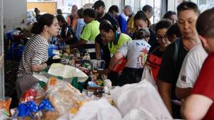El auditorio de Paiporta convertido en banco de alimentos