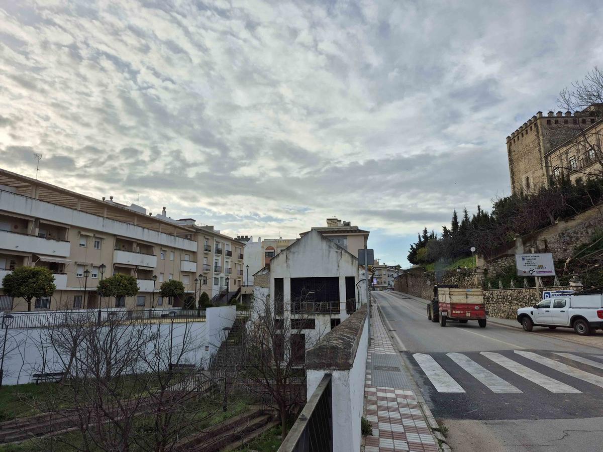Las nuevas seis viviendas de alquiler social en Cabra se construirán en el entorno del Molino del Duque.