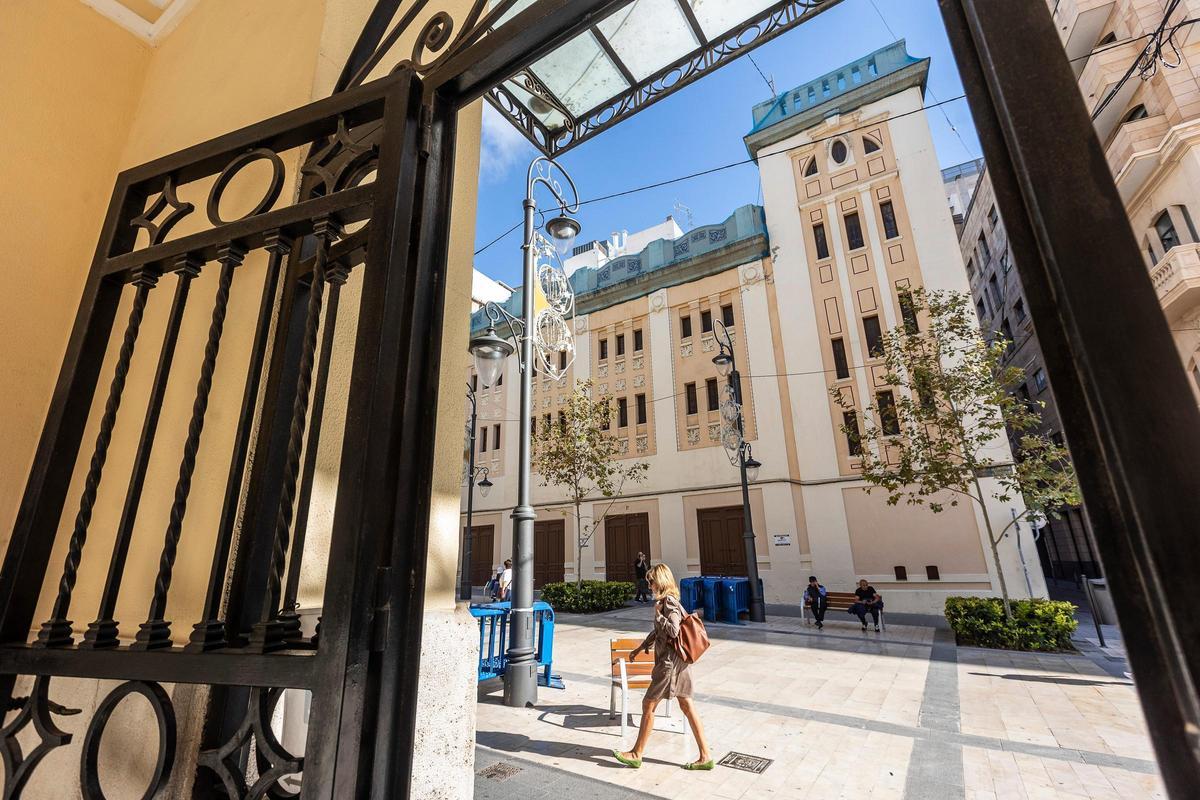 El antiguo cine Ideal de Alicante, en la avenida de la Constitución.