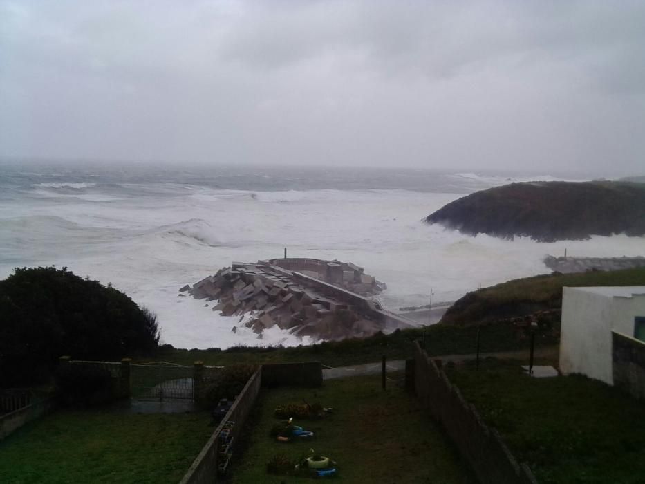 Temporal en Puerto de Vega.