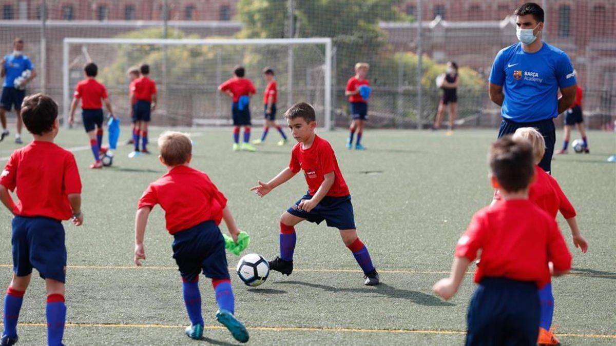 Imágen de los niños que participan en el Campus de la sede de Barcelona