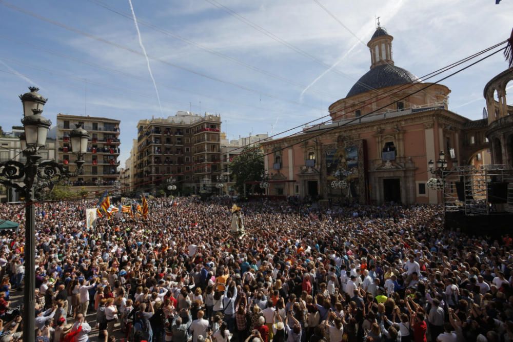 Día de la Virgen de los Desamparados: Traslado de la Mare de Déu