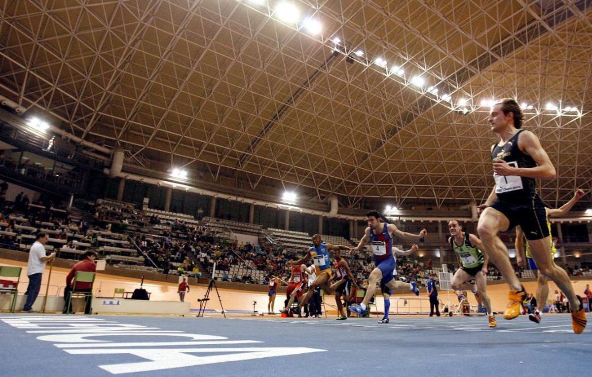 'Pájaro' Rodríguez ganando los 60 metros de la Copa del Rey de Atletismo en Pista Cubierta en Valencia.