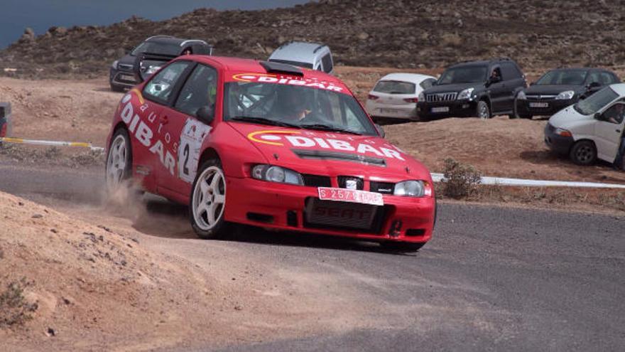 Óliver e Iván Rodríguez, Seat Córdoba WRC, ganadores de la prueba.