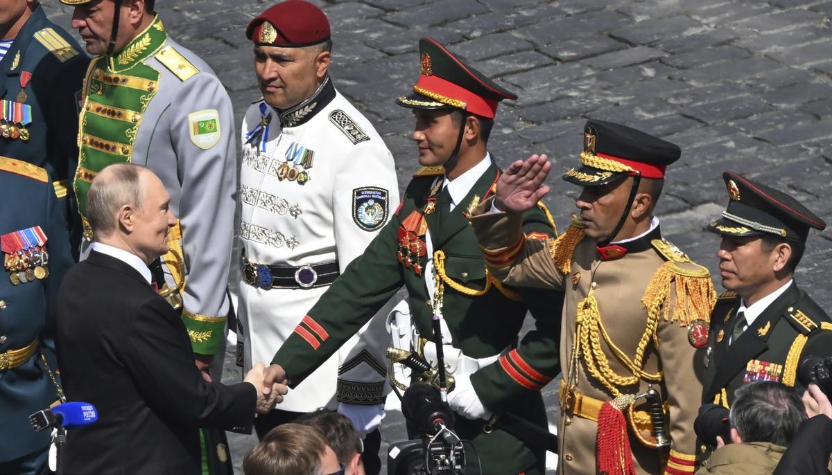 Rusia celebra los 80 años de la victoria sobre los nazis con un gran desfile en Moscú