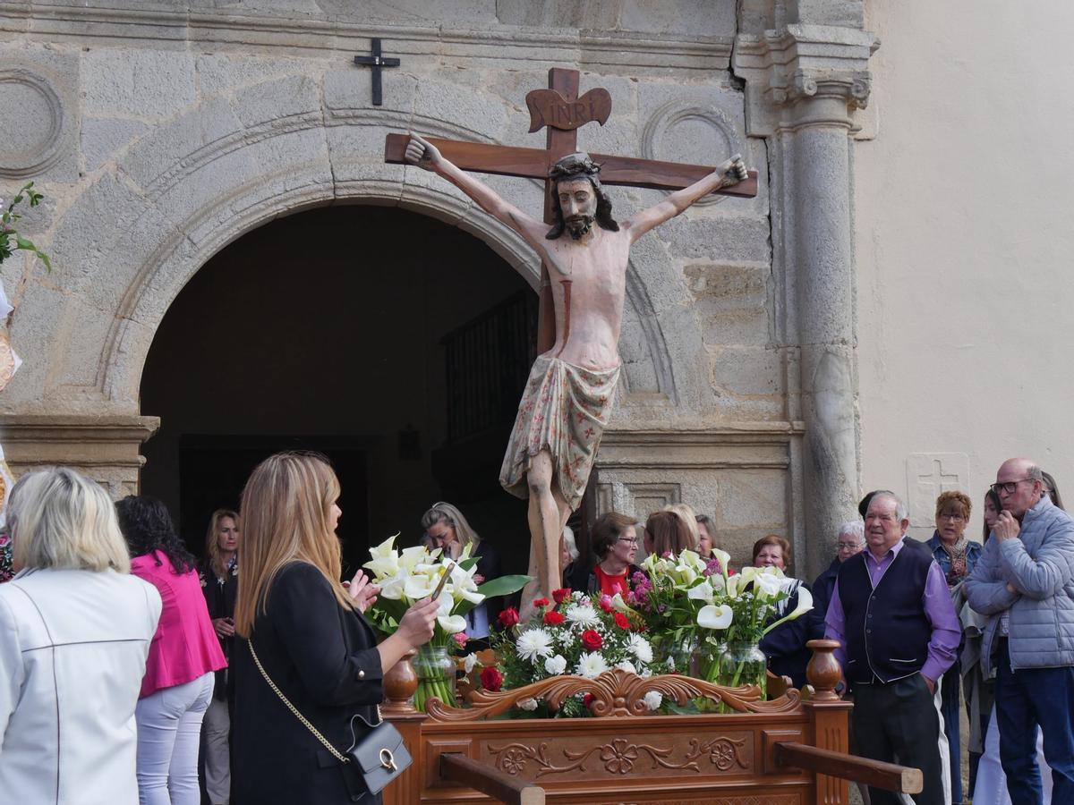 GALERÍA | Burganes y sus fiestas del Cristo, en imágenes