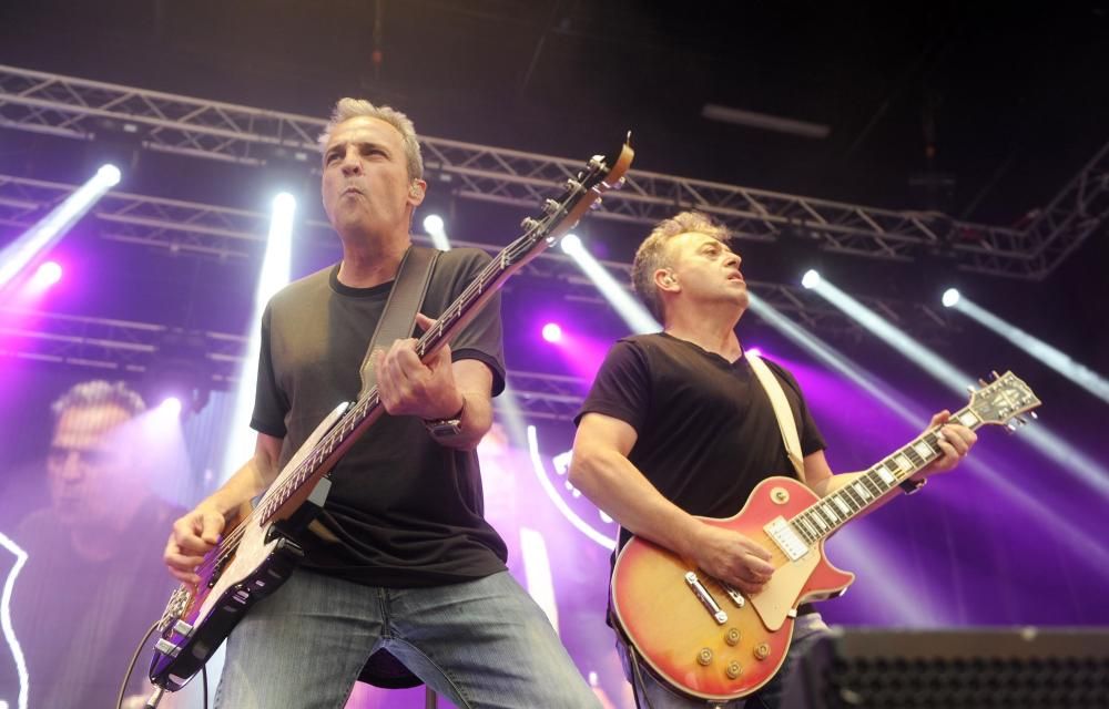 Hombres G da un concierto solidario en Marineda