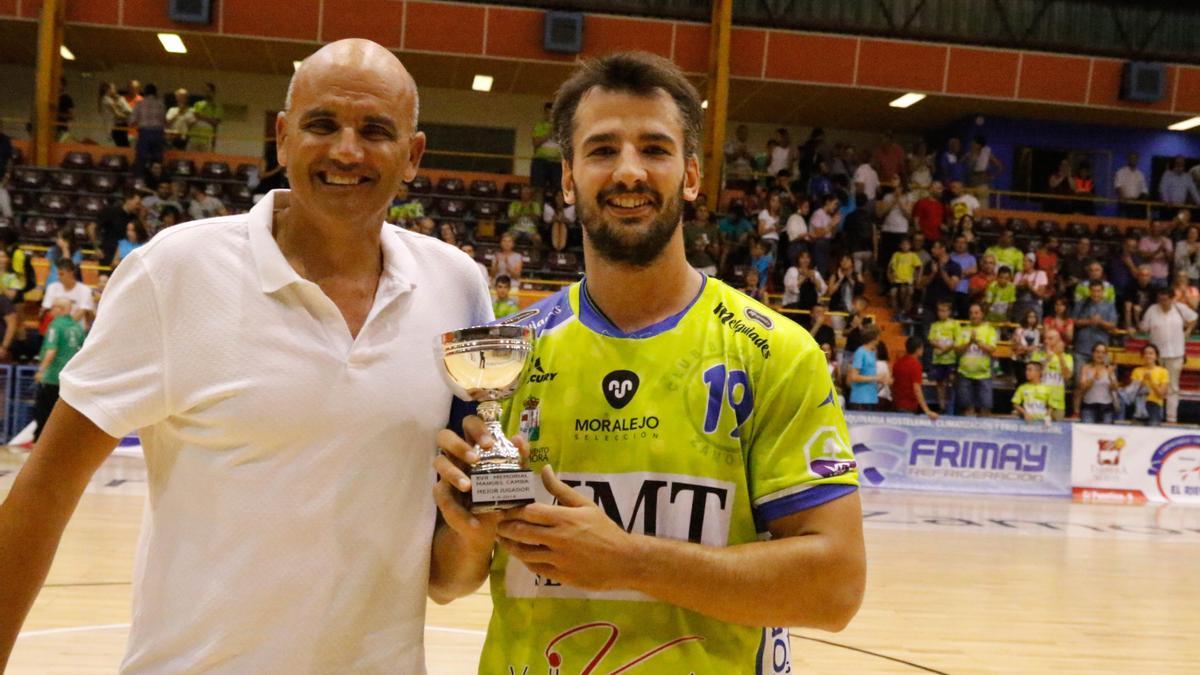 Quintana posa junto a Guille en una de las ediciones del Trofeo Manuel Camba.