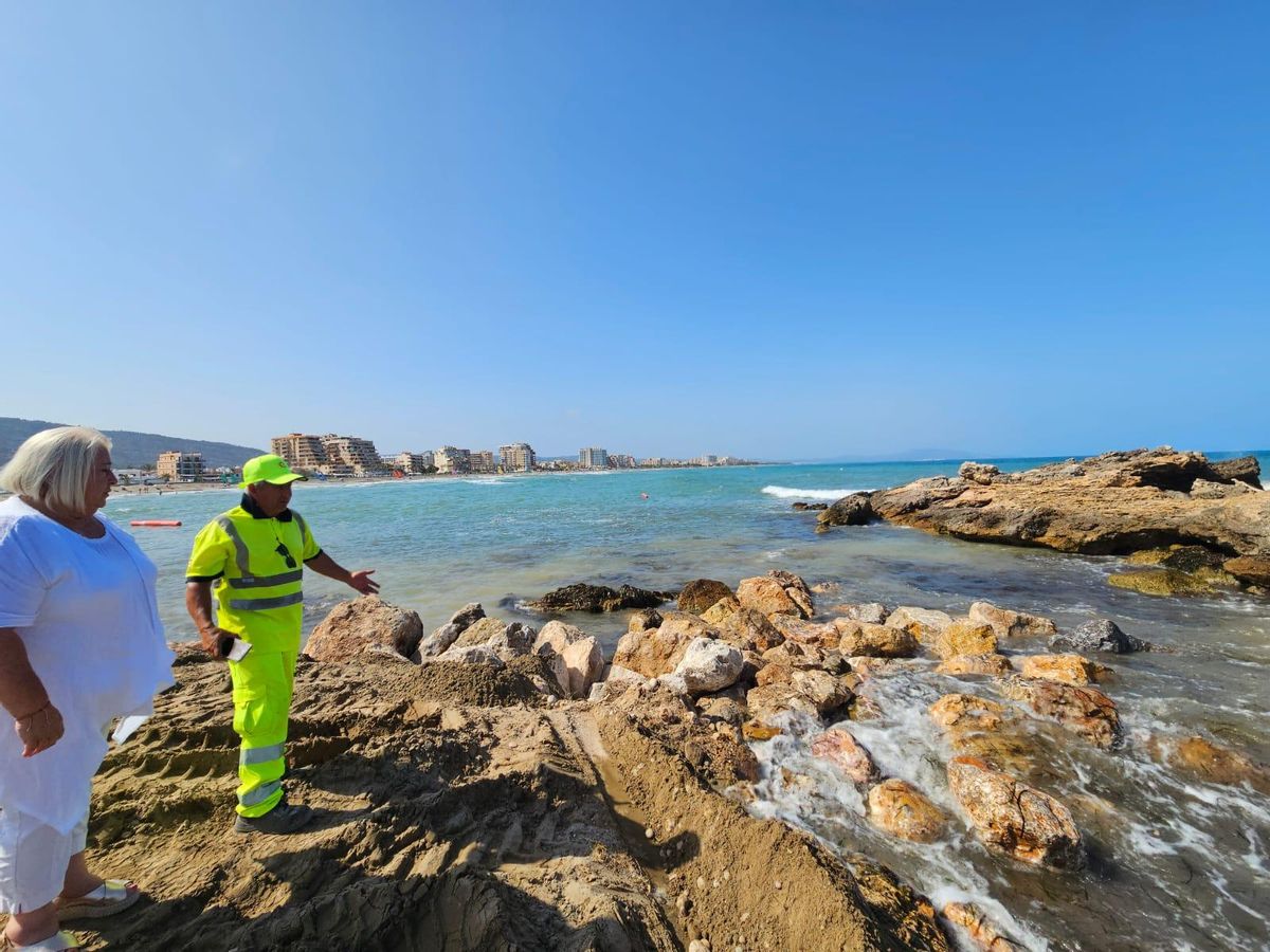 Orpesa repara el canal de la Illeta para frenar la regresión de la playa Morro de Gos
