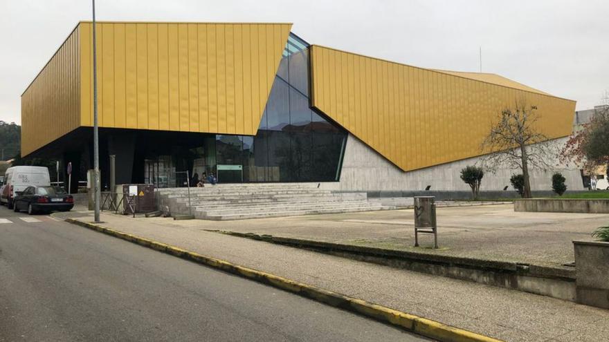 Imagen exterior del futuro auditorio municipal de Ribeira /suso souto