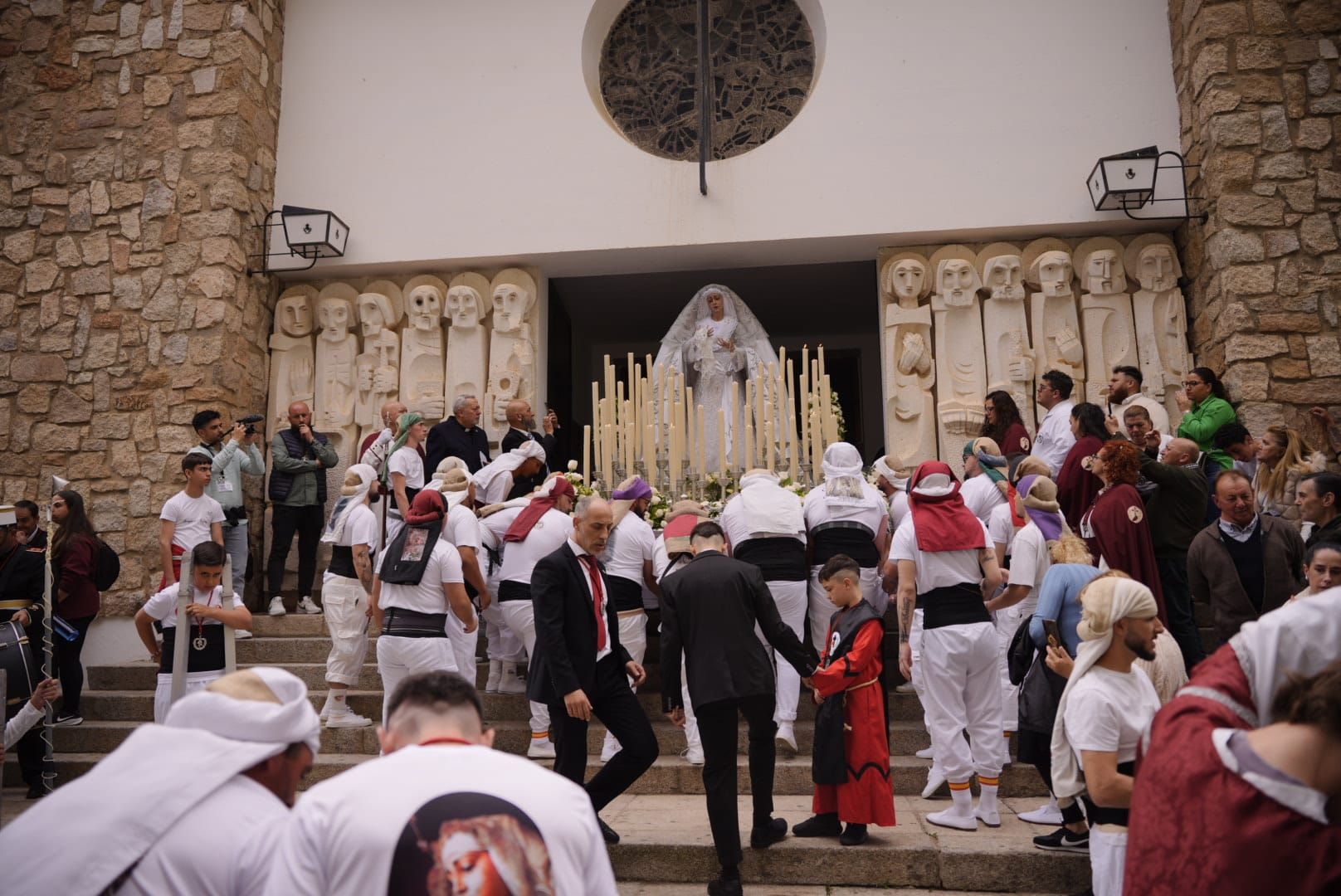 El Prendimiento de Jesús y Nuestra Señora de la Paz abren el Jueves Santo en Mérida