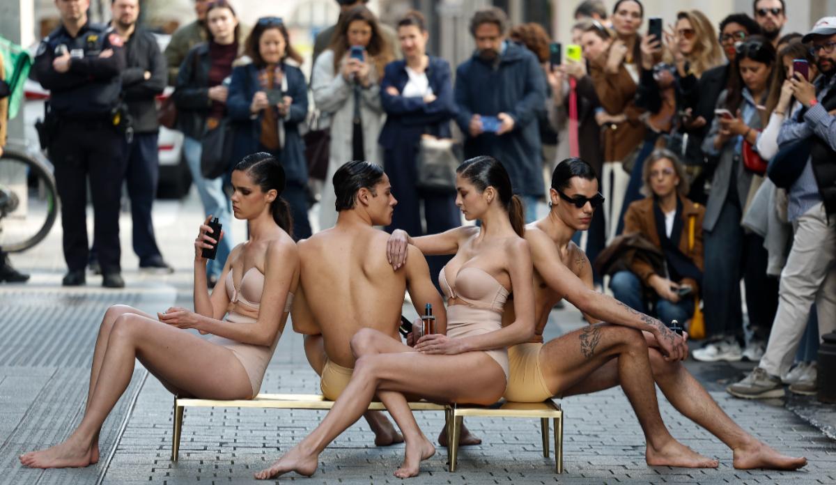 Performance de la firma Oteyza en la semana de la moda de Madrid.