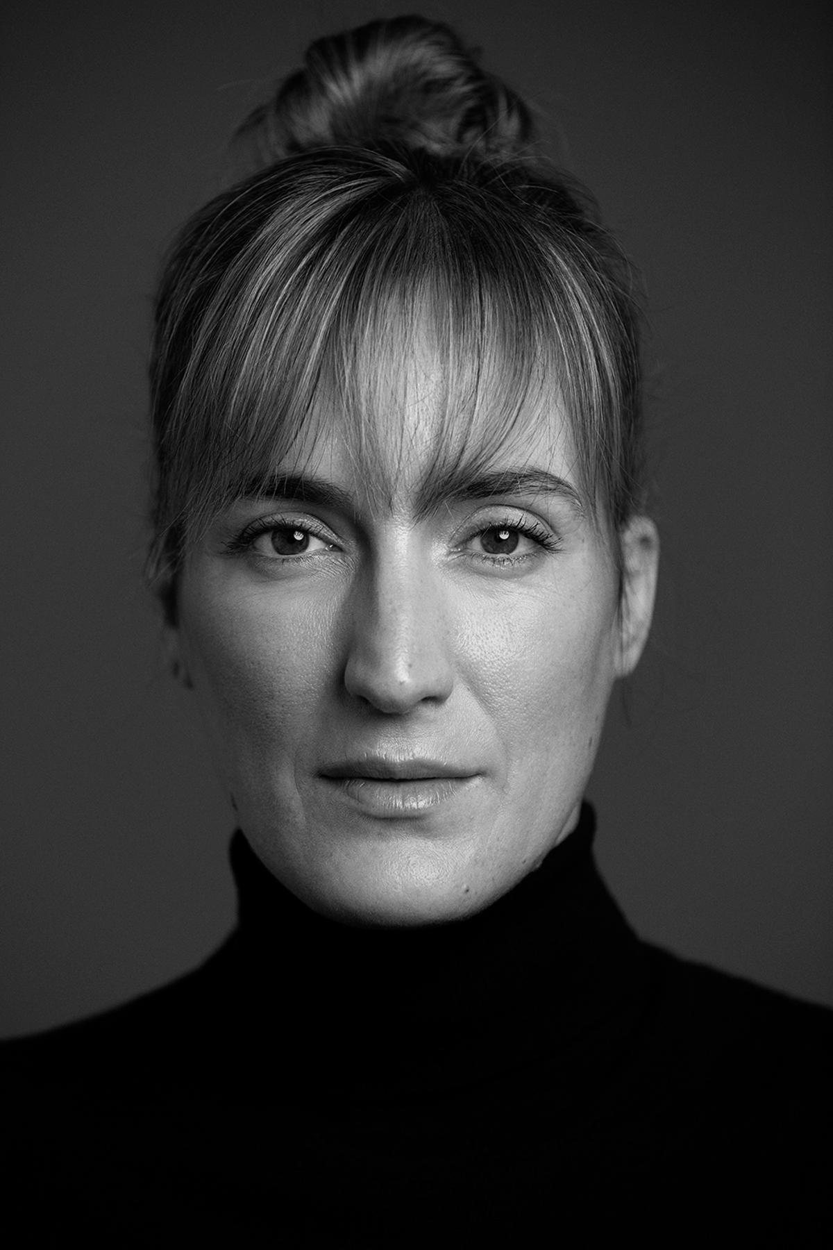 Cristina Alcázar posa frente a la cámara