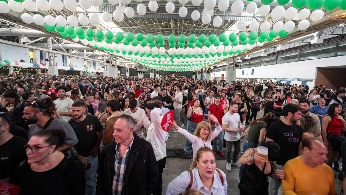 Ambiente en "el tardeo más grande de la historia"