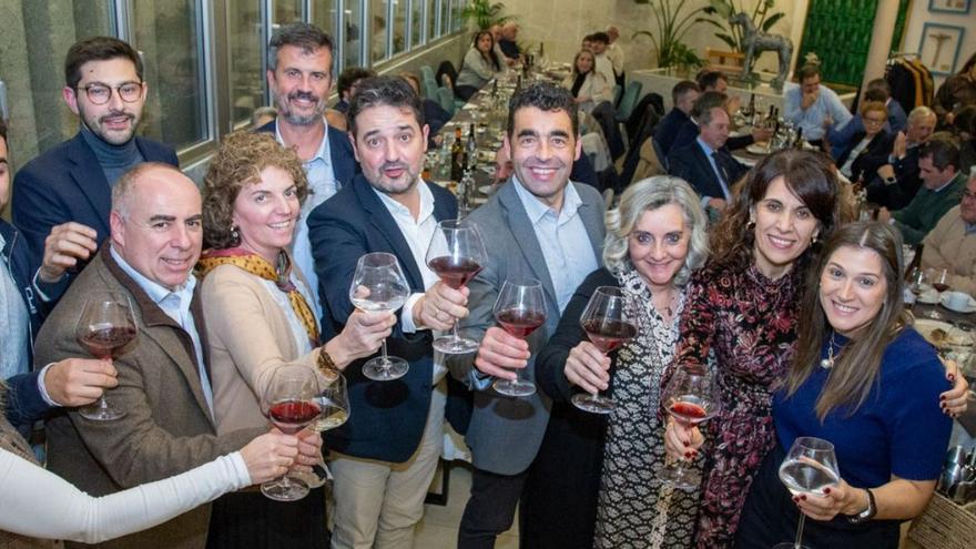 Leiva con dirigentes locales y provinciales