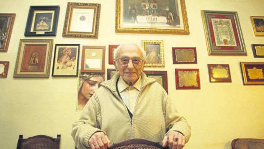 &quot;La segunda puerta es el requisito para que pasen todas las cofradías por la Catedral&quot;