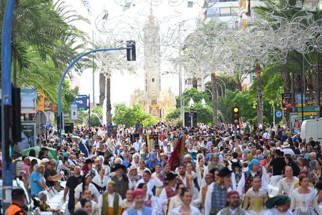 Las mejores imágenes de la Entrada de Bandas de las Hogueras 2026