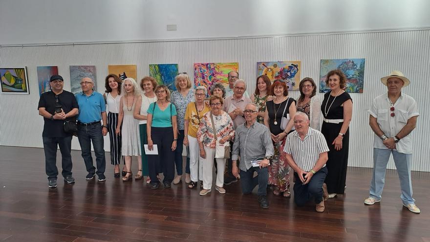 Las formas, los colores y las emociones llegan a la sala cívica del Antic Mercat de la mano de &quot;Torrent d&#039;Art&quot;