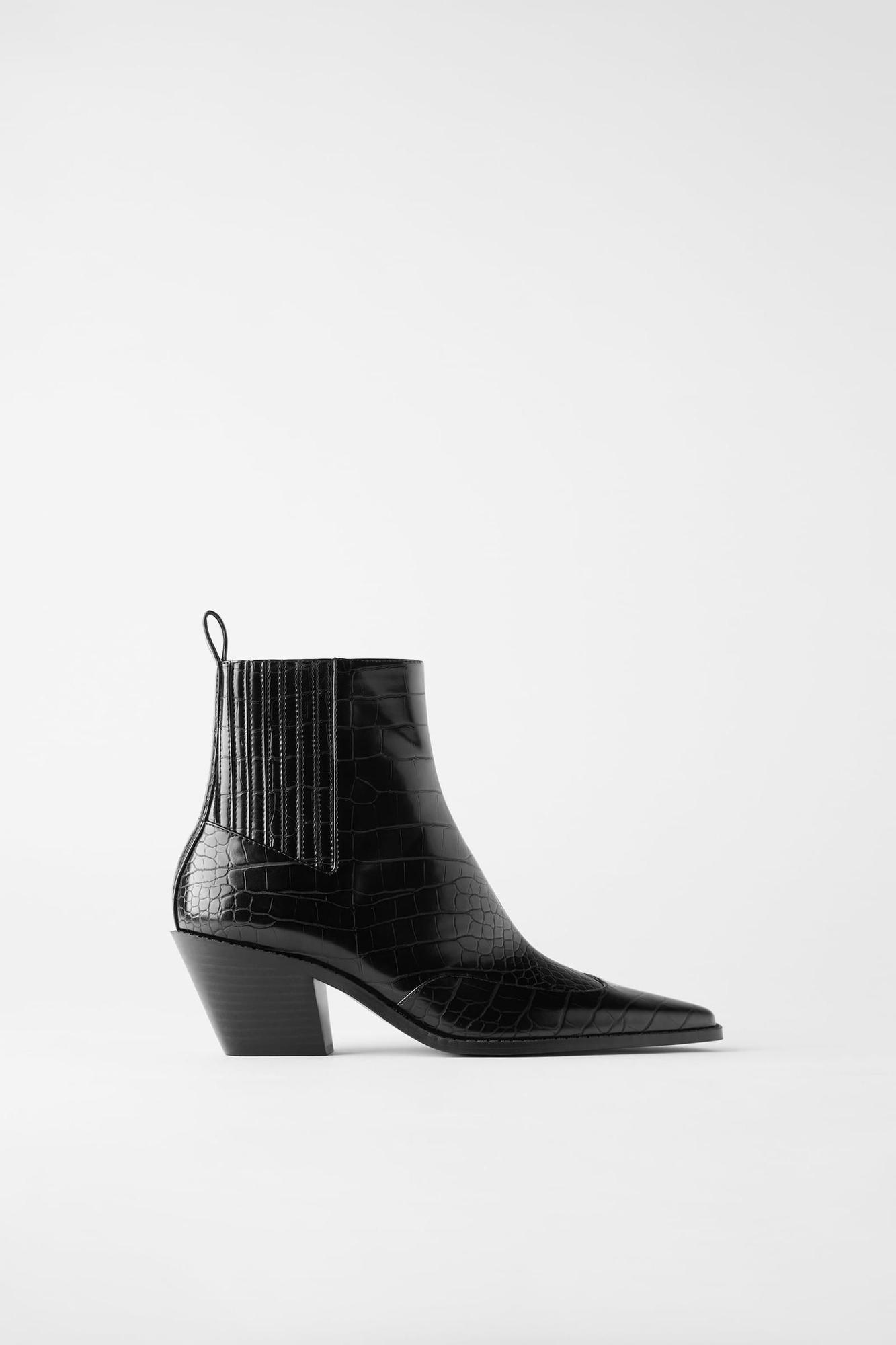 Estos botines cowboy negros de Zara que solo se venden en su web son ideales para que no ven con los diseños más - Woman