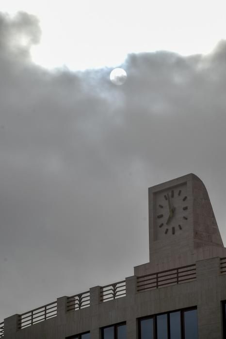 METEOROLOGIA. CALIMA MEZCLADA CON NUBES