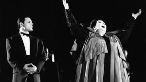 Freddie Mercury y Montserrat Caballé, durante la interpretación de ’Barcelona’ en octubre de 1988. 