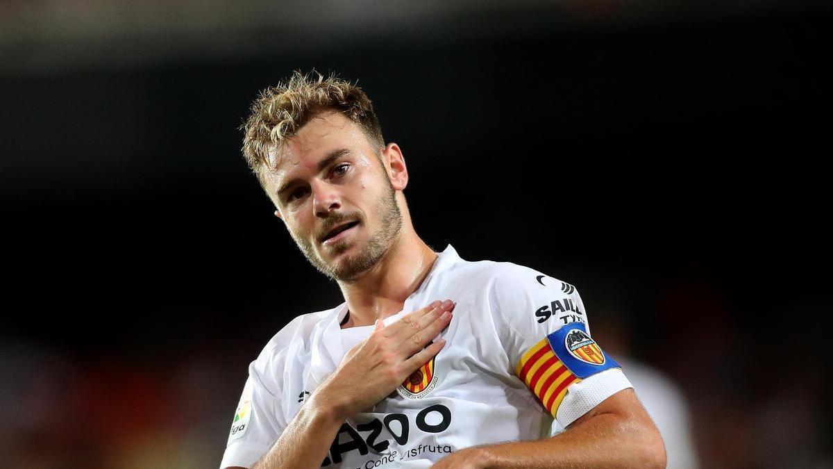 Lato celebra un gol en Mestalla con el Valencia