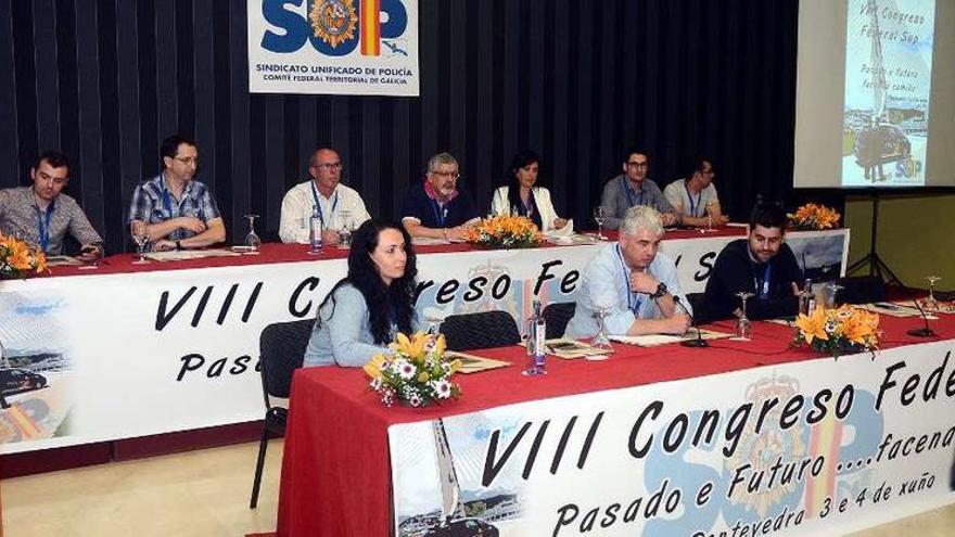 Las mesas que presiden el Congreso del SUP que se inició, ayer, en el Galicia Palace.