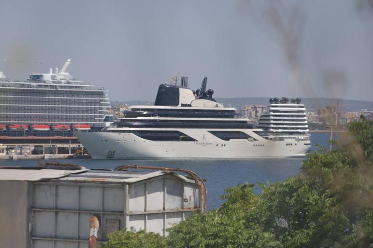 LOCAL. CRUCERO FOUR SEASONS