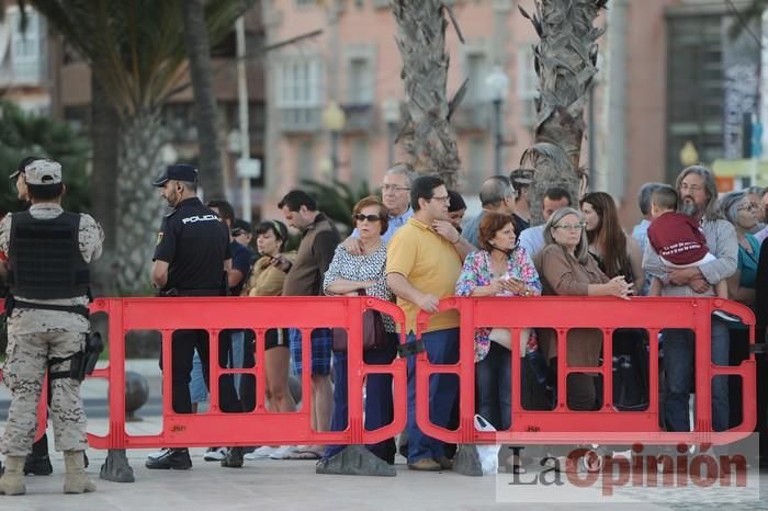 Arriado Solemne de Bandera en el puerto de Cartagena