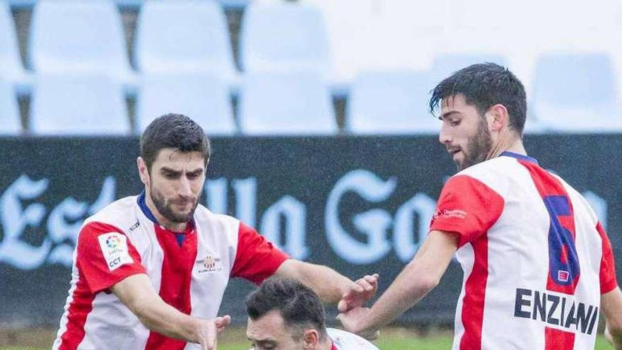 Encuentro amistoso de diciembre entre Celta B y Alondras. // C.G.