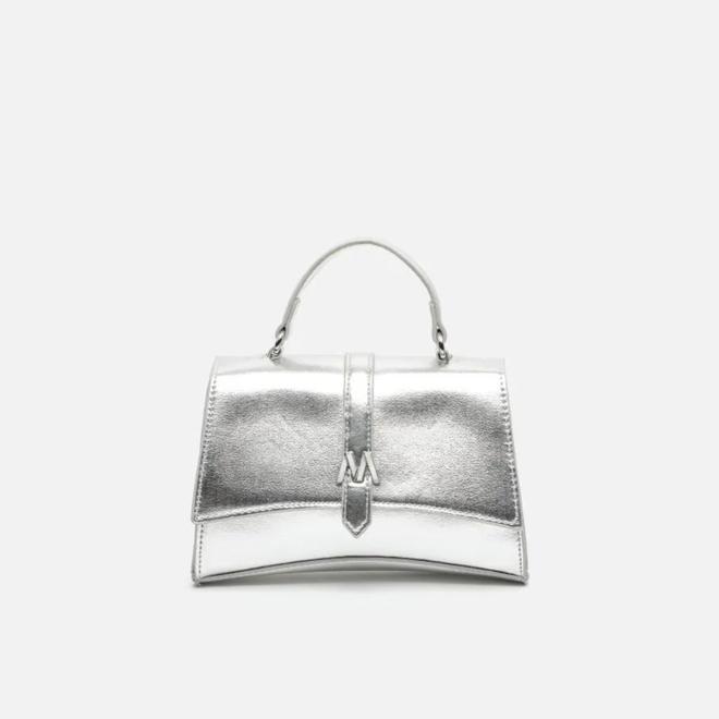 Bolso plateado de mano de Misako (precio: 23,99 euros)