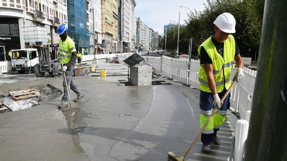 Recta final de la remodelación de Los Cantones en A Coruña: últimas pavimentaciones e instalación de semáforos y señales