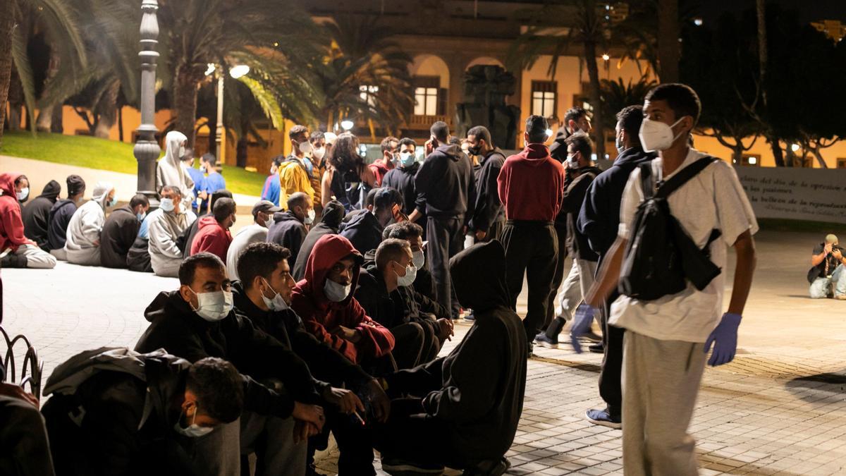 Doscientos inmigrantes se concentran en Las Palmas tras abandonar Arguineguín, sin saber adónde acudir