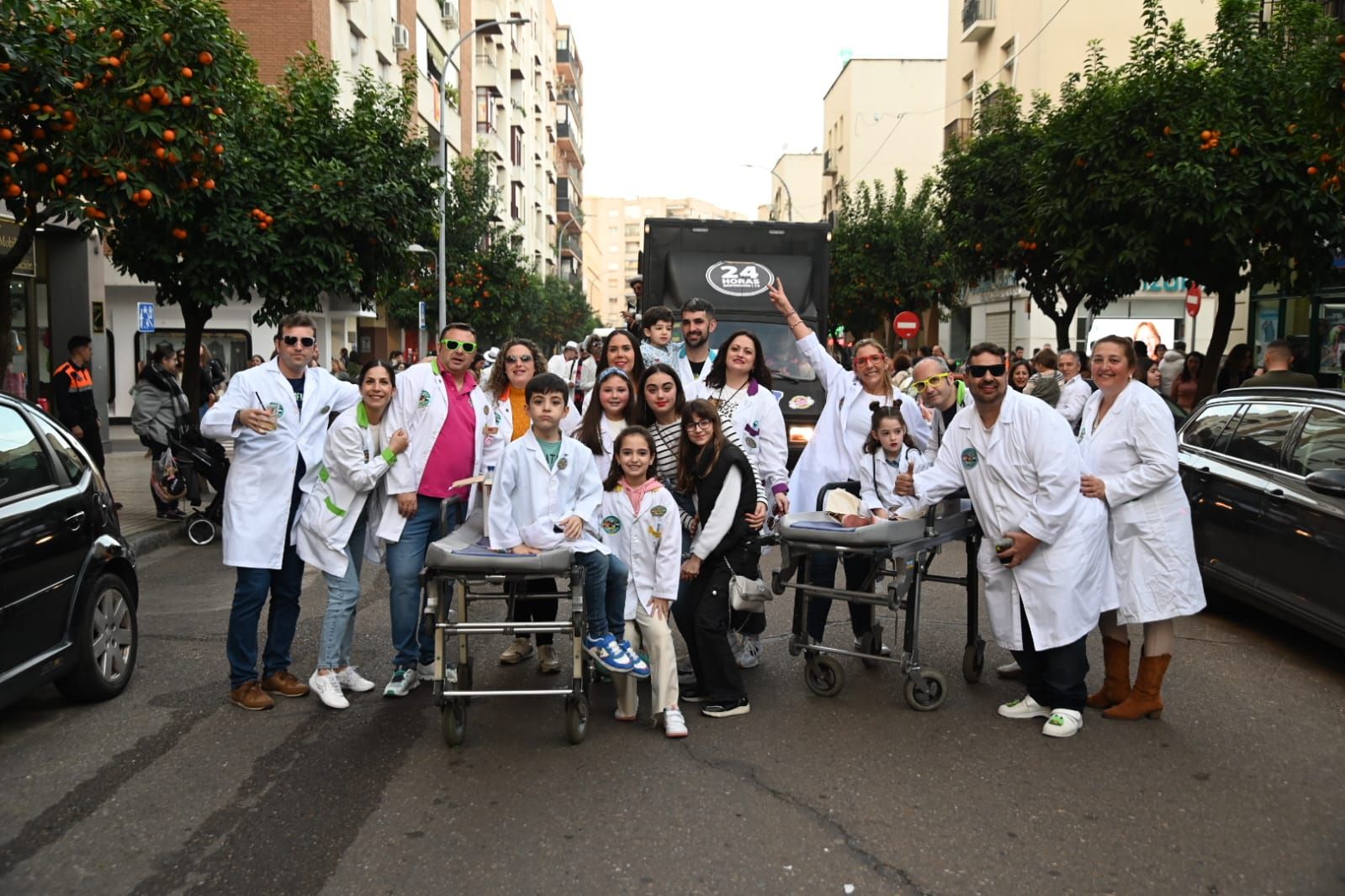 GALERÍA | Las Candelas de Santa Marina preludian el Carnaval de Badajoz