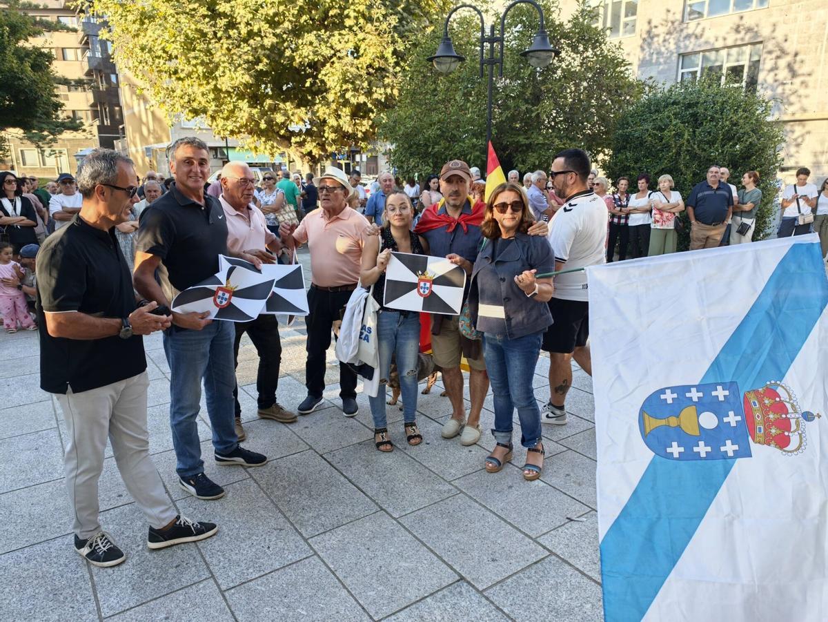 Concentración en apoyo a Ceuta en Cangas