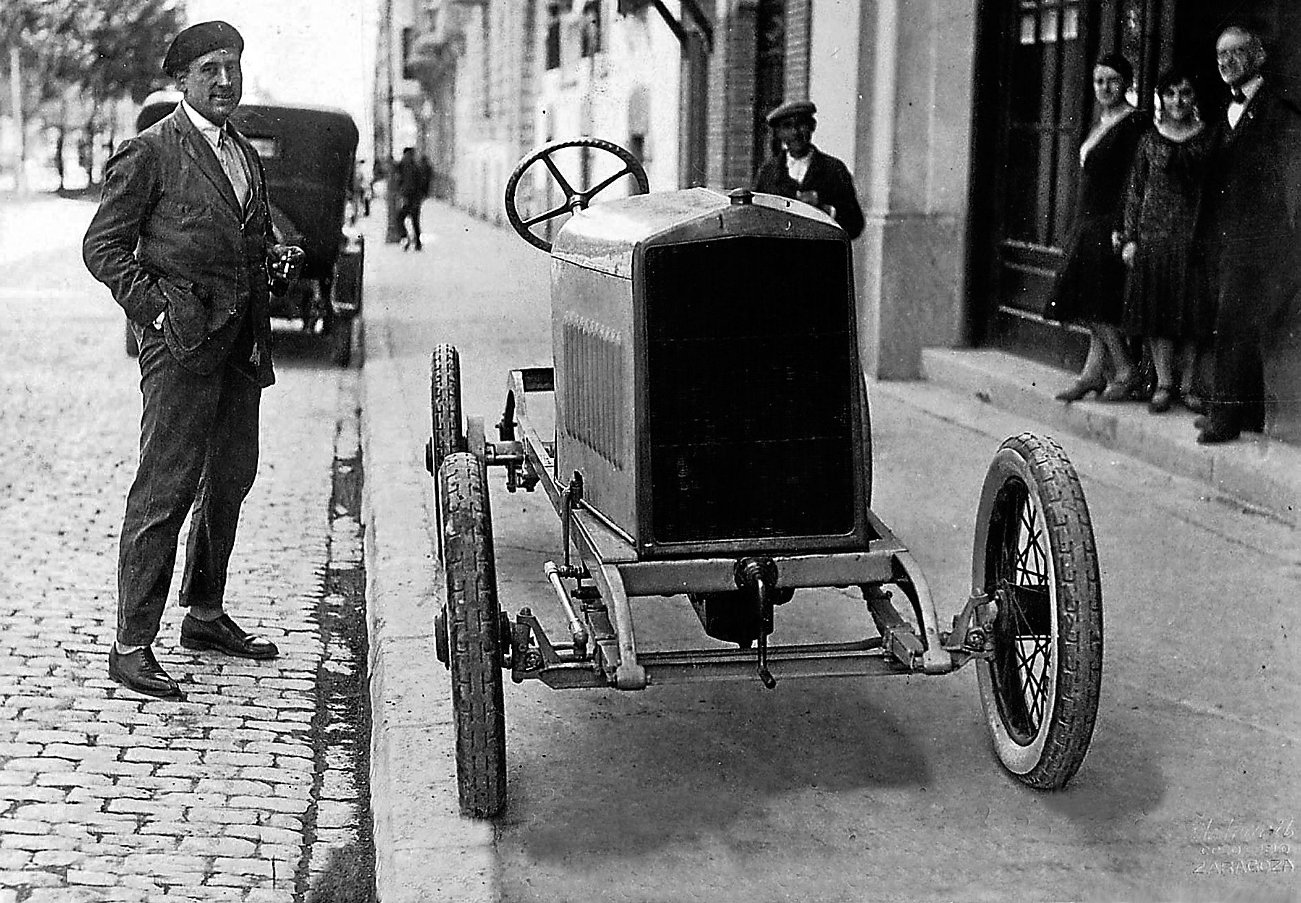 La historia de los 140 años de Avanza en Zaragoza, en imágenes