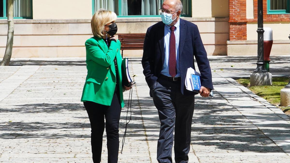 Verónica Casado y Francisco Igea, minutos antes de la rueda de prensa de hoy.