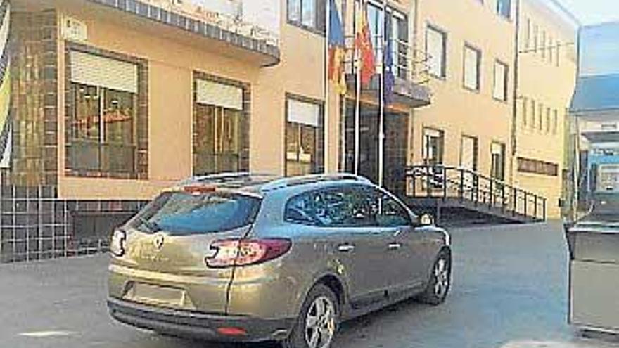 Ciudadanos critica que la Policía Local patrulle en un coche sin rotular