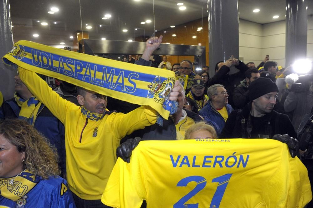 Homenaje a Valerón a su llegada a A Coruña