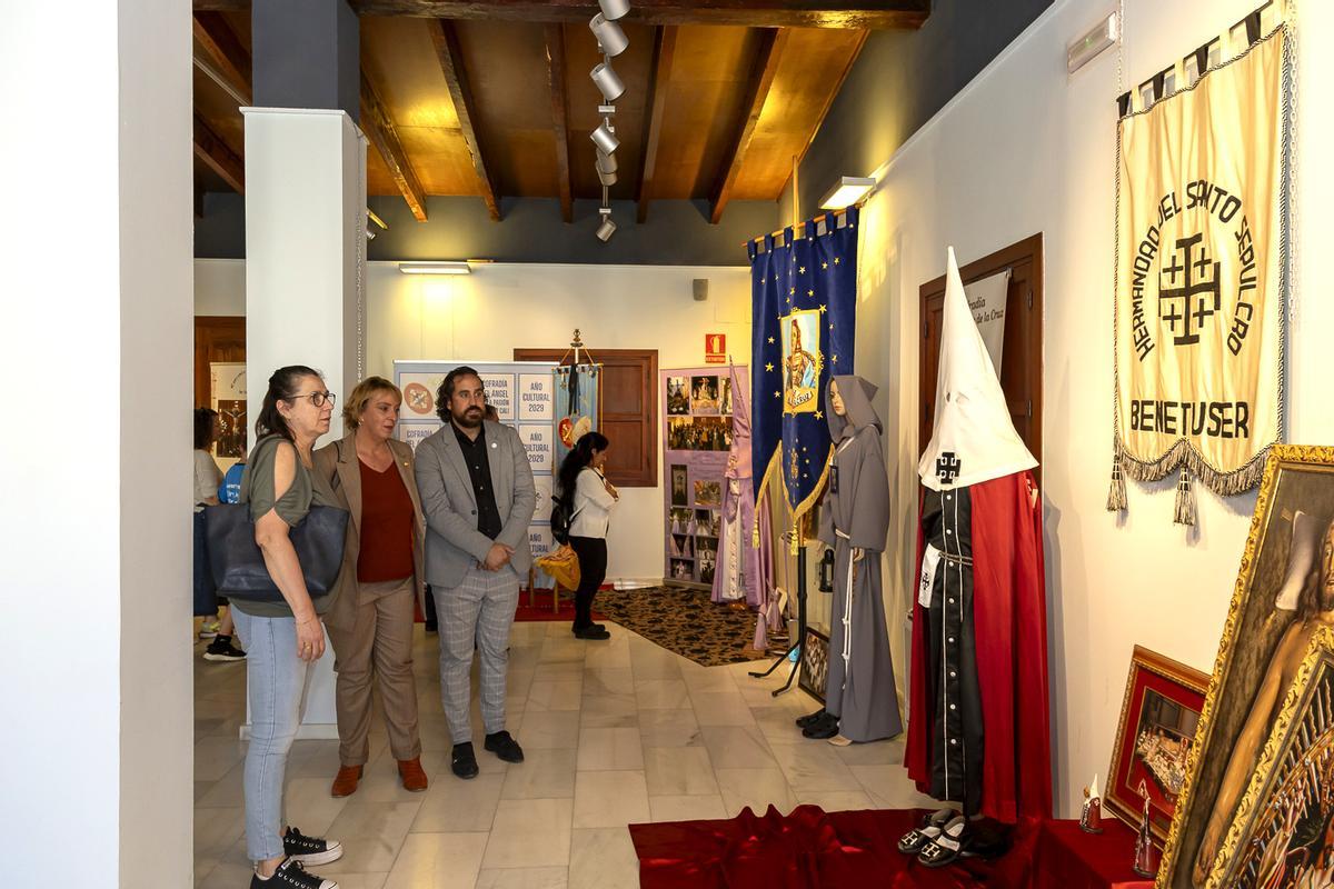 Inauguración exposición de Semana Santa en Benetússer.