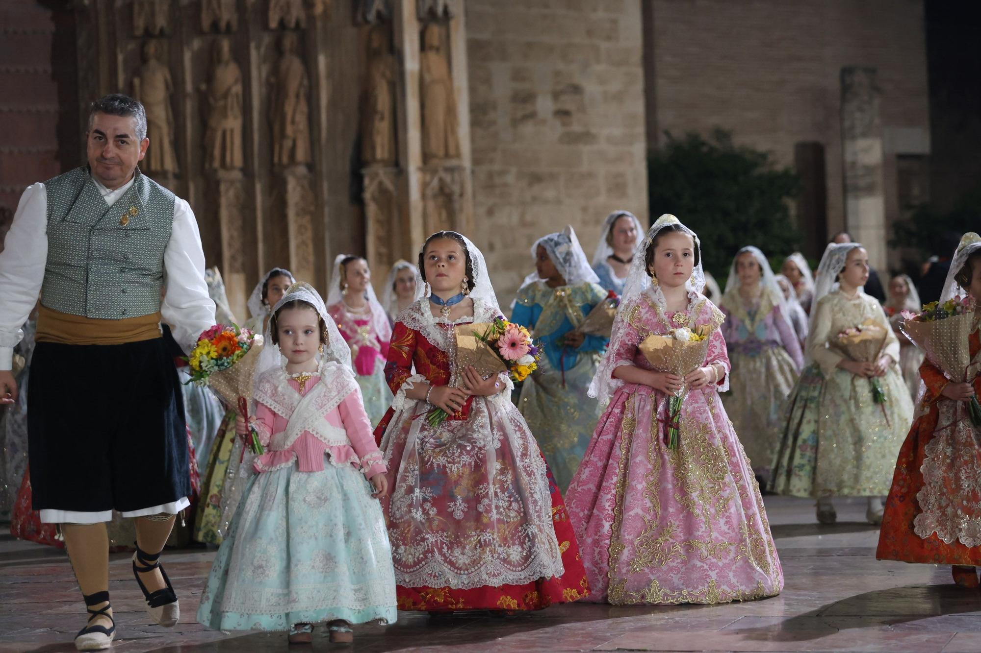 Búscate en el primer día de la Ofrenda en la calle San Vicente entre las 22 y las 23 horas