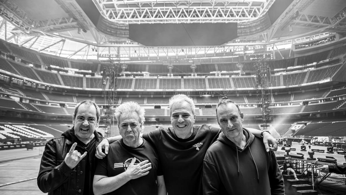 Vídeo | Hombres G vuelven al escenario del Icónica Santalucía Sevilla Fest en 2026