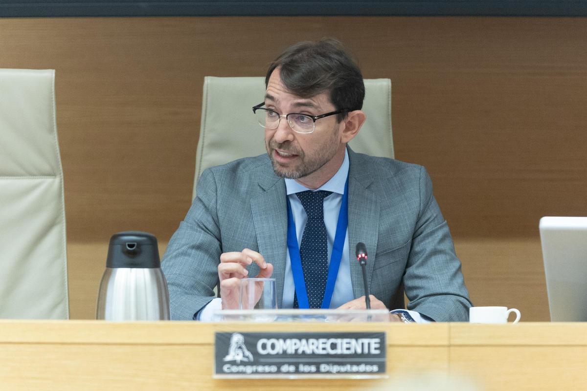 Archivo - El exviceconsejero de la Presidencia del Gobierno de Canarias y Director de Gabinete del Ministro de Política Territorial y Memoria Democrática, Antonio José Olivera, comparece ante la Comisión de Investigación, en el Congreso de los Diputados,