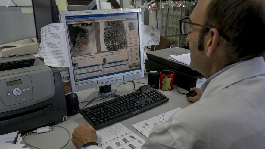 La Policía Científica de Elche, en una imagen de archivo