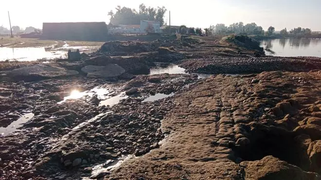 Aislado en Rincón de Caya: "Sigo fuera de mi casa, sin luz y con el camino intransitable"