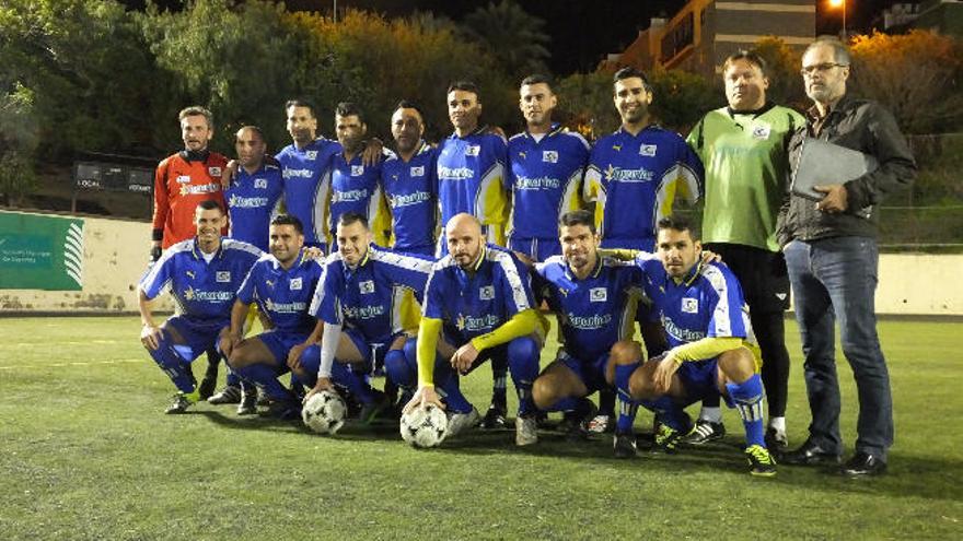 Todo a punto para el partido solidario con los veteranos de la UD