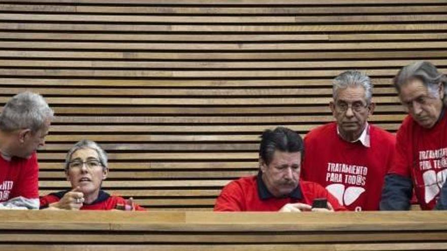 Acuerdo unánime en las Corts para que el Consell garantice el acceso al medicamento