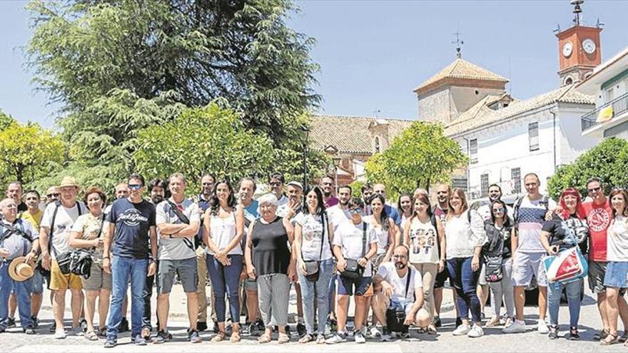 Un rali fotográfico anima las calles de El Carpio